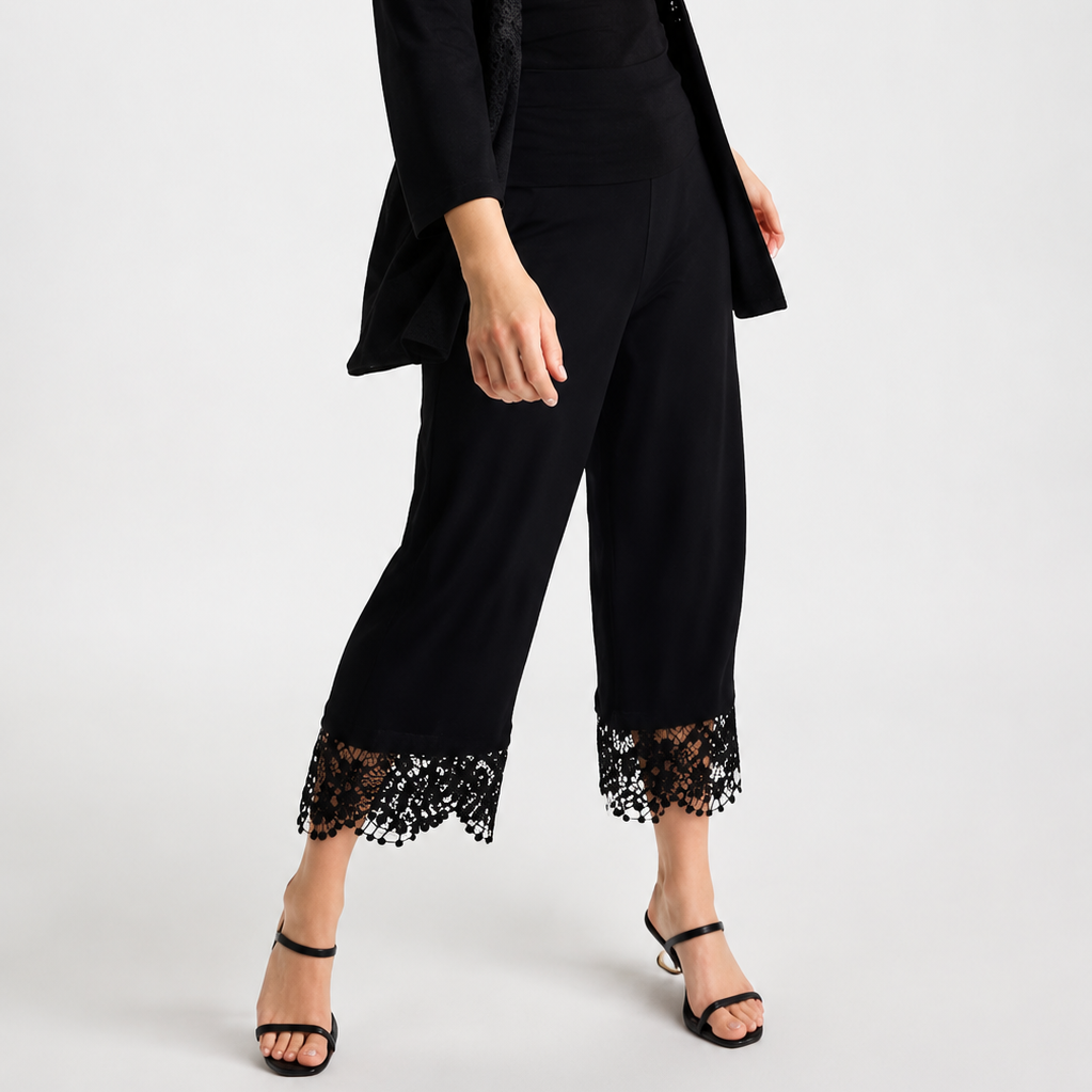 LUNAPA | Women’s Travelers Lace-Trim Cropped Pants