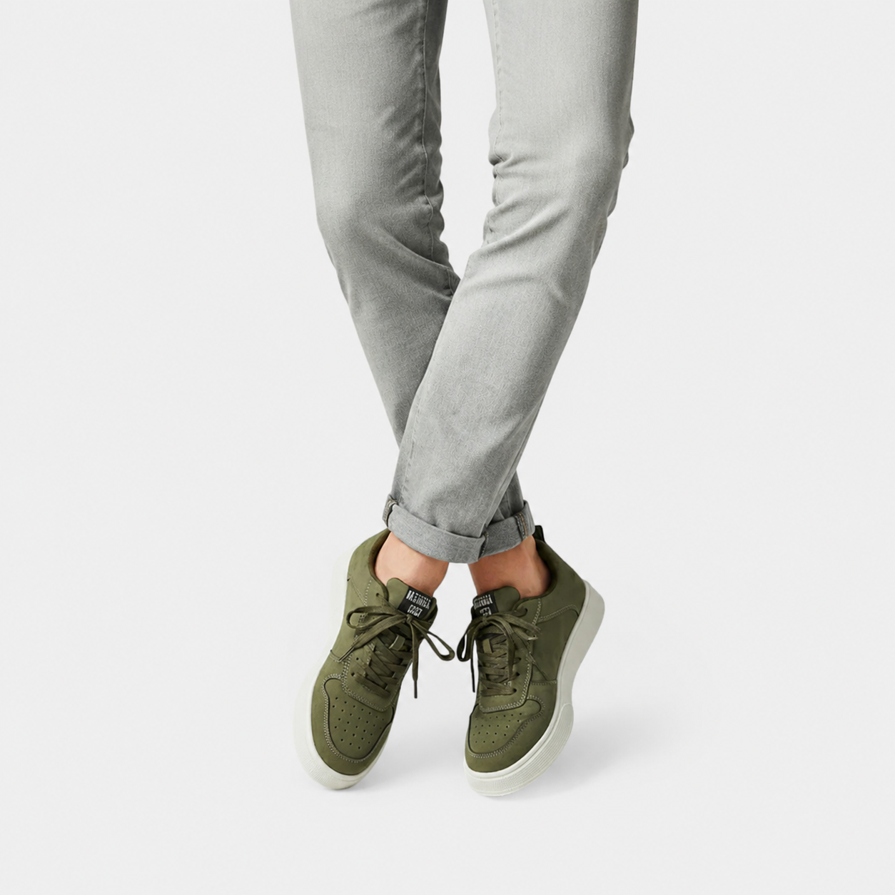 LUNAPA | Men’s Classic Low-Top Trainers