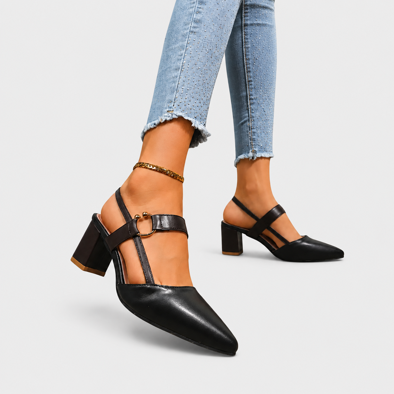 LUNAPA | Women’s Genuine Leather Chunky Sandals